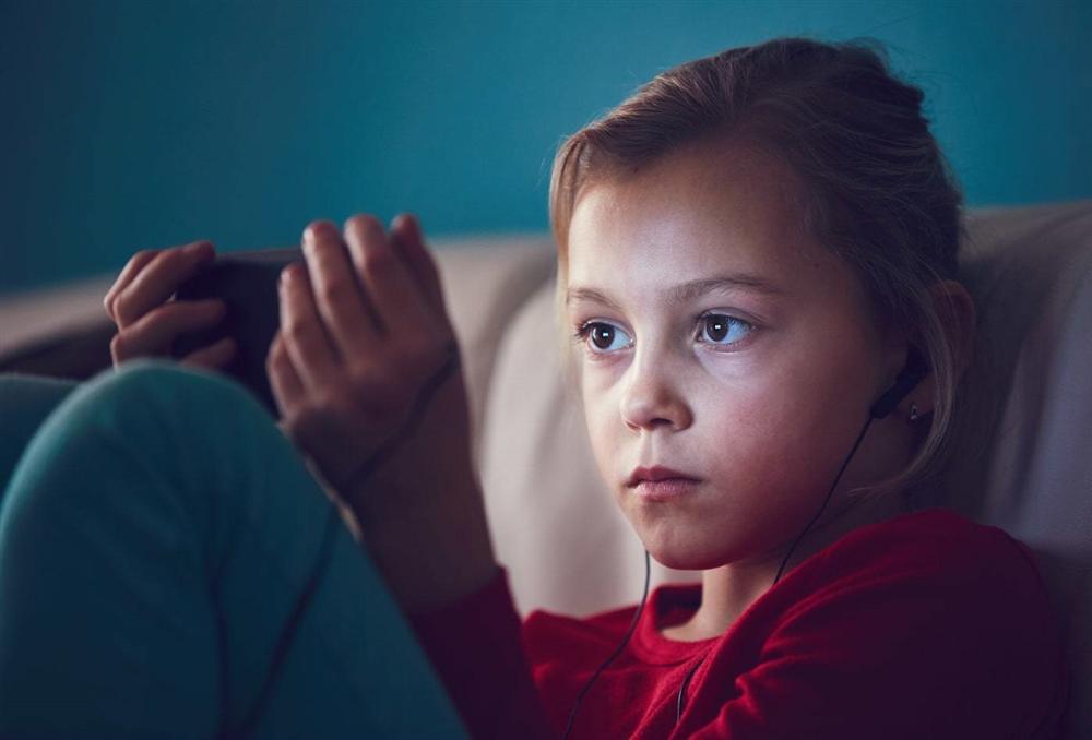 3 chìa khoá ngắt cơn nghiện điện thoại, máy tính của trẻ-1