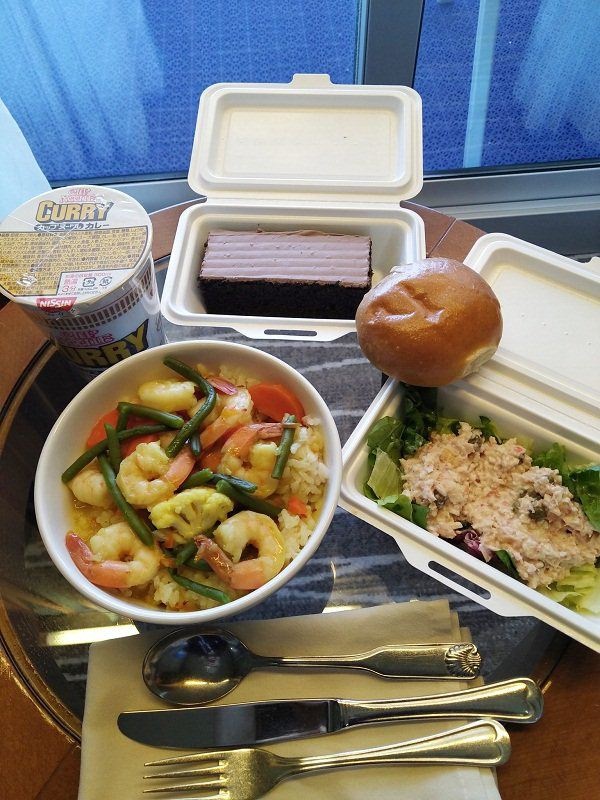 Những bữa ăn trên du thuyền Nhật Bản bị cách ly: Không khác gì nhà hàng hạng sang-6