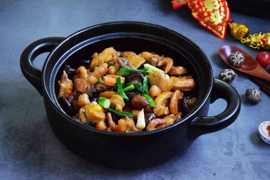 Học người Trung Quốc cách kho thịt gà ngon bất ngờ, ai ăn cũng khen tấm tắc!