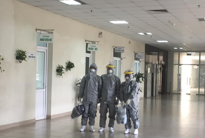 Chuyện về 3 bác sỹ là hành khách đặc biệt trên chuyến bay Vũ Hán-1