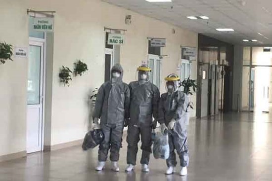 Chuyện về 3 bác sỹ là 'hành khách đặc biệt trên chuyến bay Vũ Hán'