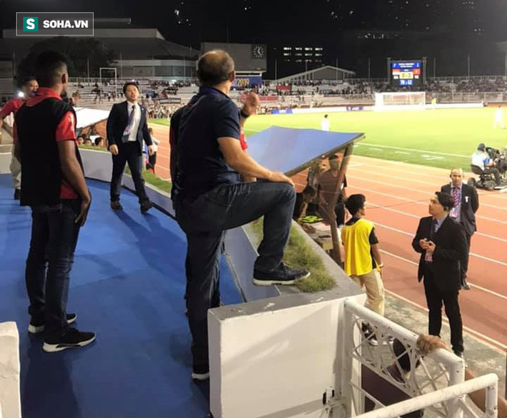 CĐV Indonesia phản ứng về việc AFC phạt thầy Park: Cấm ở trận giao hữu thì có ý nghĩa gì-2
