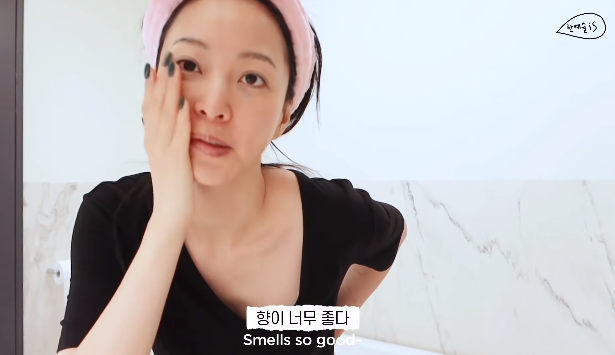 39 tuổi vẫn trẻ như gái đôi mươi, Han Ye Seul tiết lộ cách chăm da gây sốc: Thường không tẩy trang buổi tối, dồn hết nỗ lực skincare vào buổi sáng-4