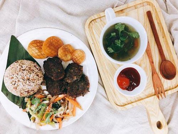 9X làm cơm chay chỉ dưới 100 nghìn, ai nhìn cũng thốt lên ngon như nhà hàng-2