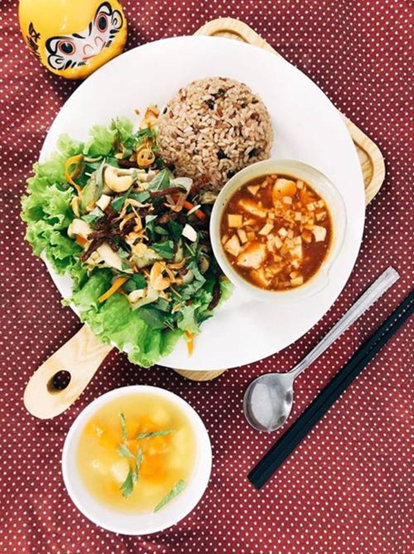 9X làm cơm chay chỉ dưới 100 nghìn, ai nhìn cũng thốt lên ngon như nhà hàng-4