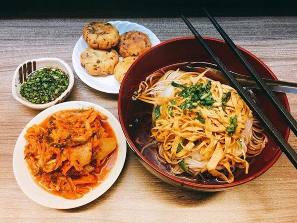 9X làm cơm chay chỉ dưới 100 nghìn, ai nhìn cũng thốt lên ngon như nhà hàng-6