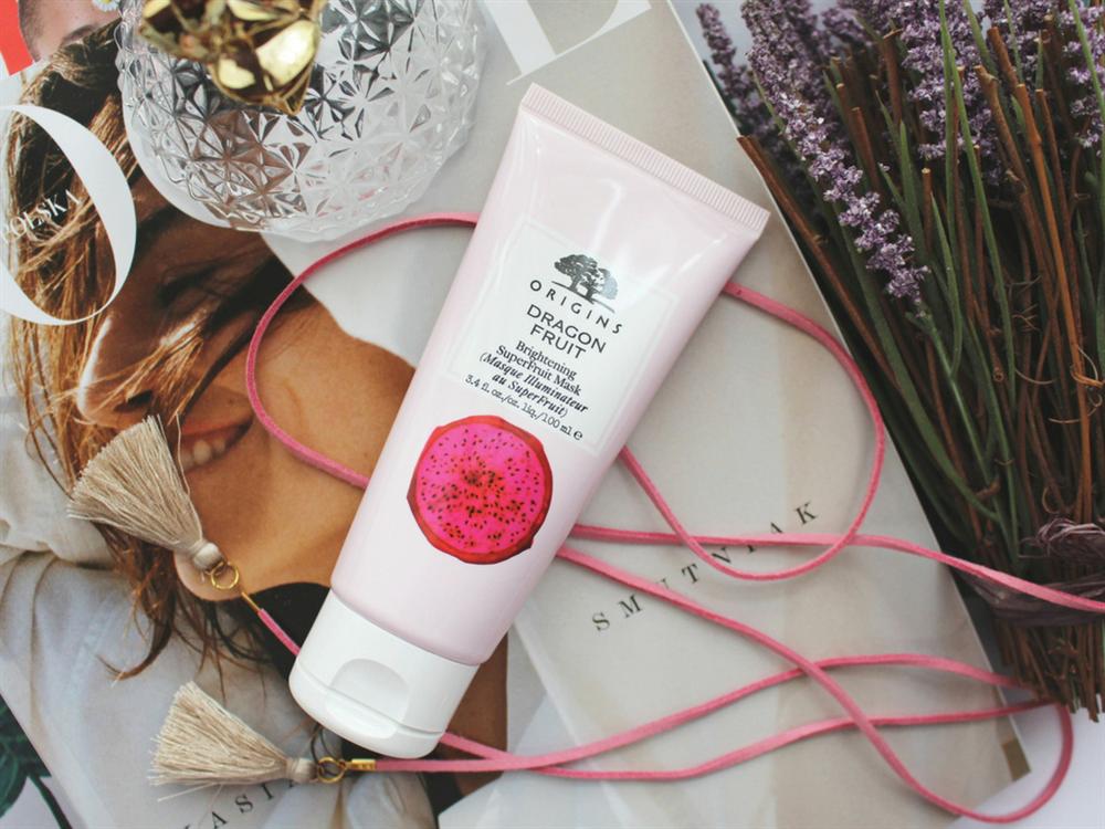 Chị em mua thanh long về làm mặt nạ này thì da dẻ mượt mà, nếp nhăn cũng mờ đi thấy rõ-7