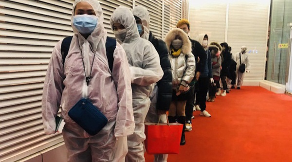 Chia sẻ của một trong số 30 người Việt được đón về từ tâm dịch Vũ Hán: Nhìn thấy bầu trời quê hương là muốn khóc òa, đêm qua đã ngủ ngon sau 20 ngày toàn gặp ác mộng-4