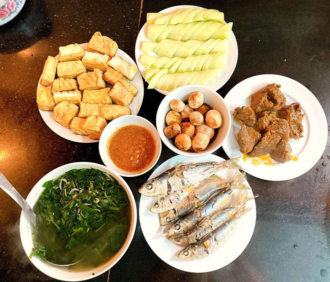 Chẳng hẹn mà gặp, cả Ngọc Nữ và Nhật Linh cùng khoe mâm cơm nhà: Ai mới là người đảm đang hơn ta?-2