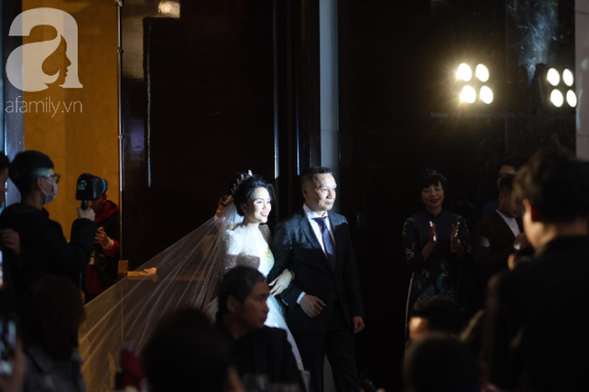 Phát hiện ra soái ca đáng yêu không kém gì chú rể trong đám cưới Duy Mạnh - Quỳnh Anh qua khoảnh khắc đắt giá-4