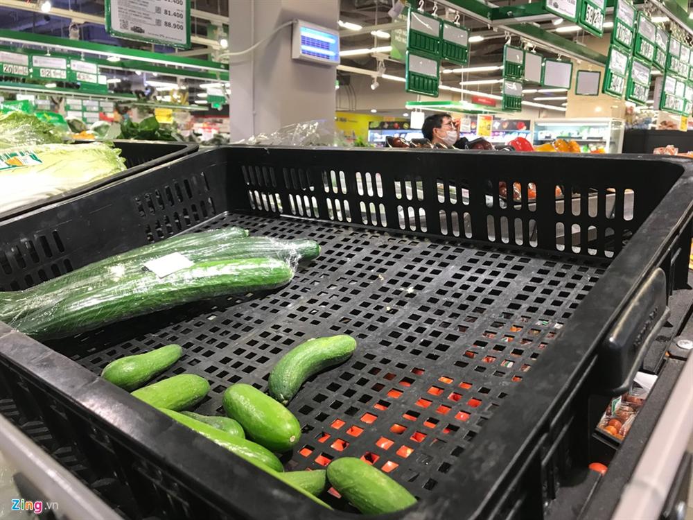 Rau xanh khan hiếm, giá tăng gấp đôi ngay tại vườn-8