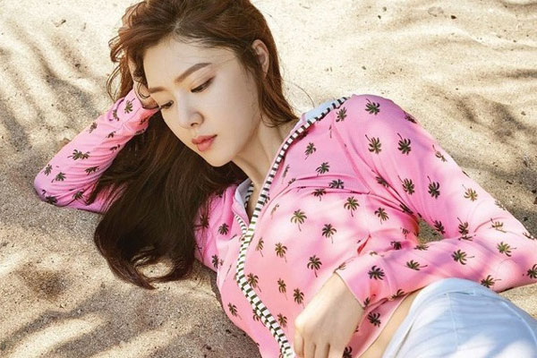 Crash Landing On You: Hyun Bin siêu đẹp trai trong bộ ảnh hậu trường, thần thái thế này bảo sao ai cũng tự nhận là chồng-17