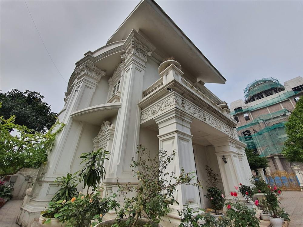 Ngôi nhà triệu đô, dát vàng 24k của đại gia nức tiếng Hải Dương-2