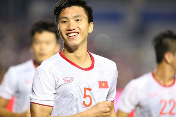 Gục ngã trước đối thủ sừng sỏ, đội bóng của Đoàn Văn Hậu lỡ cơ hội giành vé Europa League-2