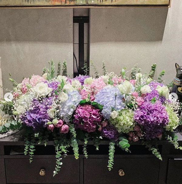 Ông xã Á hậu Tú Anh chơi lớn, chi tiền tỷ mua túi hiệu và xế sang tặng vợ nhân ngày Valentine-4