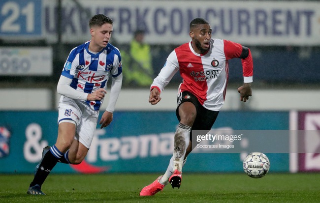 Gục ngã trước đối thủ sừng sỏ, đội bóng của Đoàn Văn Hậu lỡ cơ hội giành vé Europa League-1