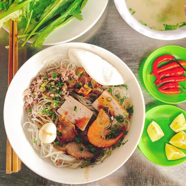 Những khu ẩm thực nổi tiếng hút khách nhất định phải ghé khi đến Đà Nẵng-12