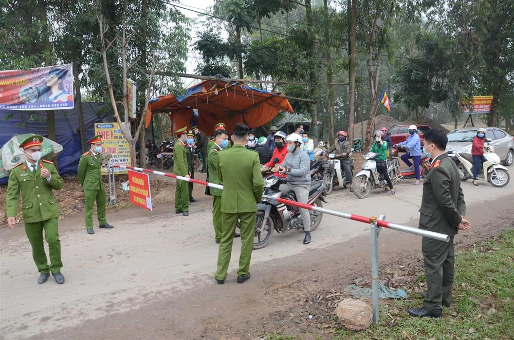 Cuộc sống ở điểm cách ly Sơn Lôi qua lời kể người trong cuộc-6