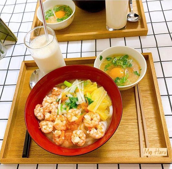 Thiếu thốn đủ bề, 9X ở Nhật vẫn nấu những mâm cơm Việt đầy ắp chỉ dưới 200 nghìn-17