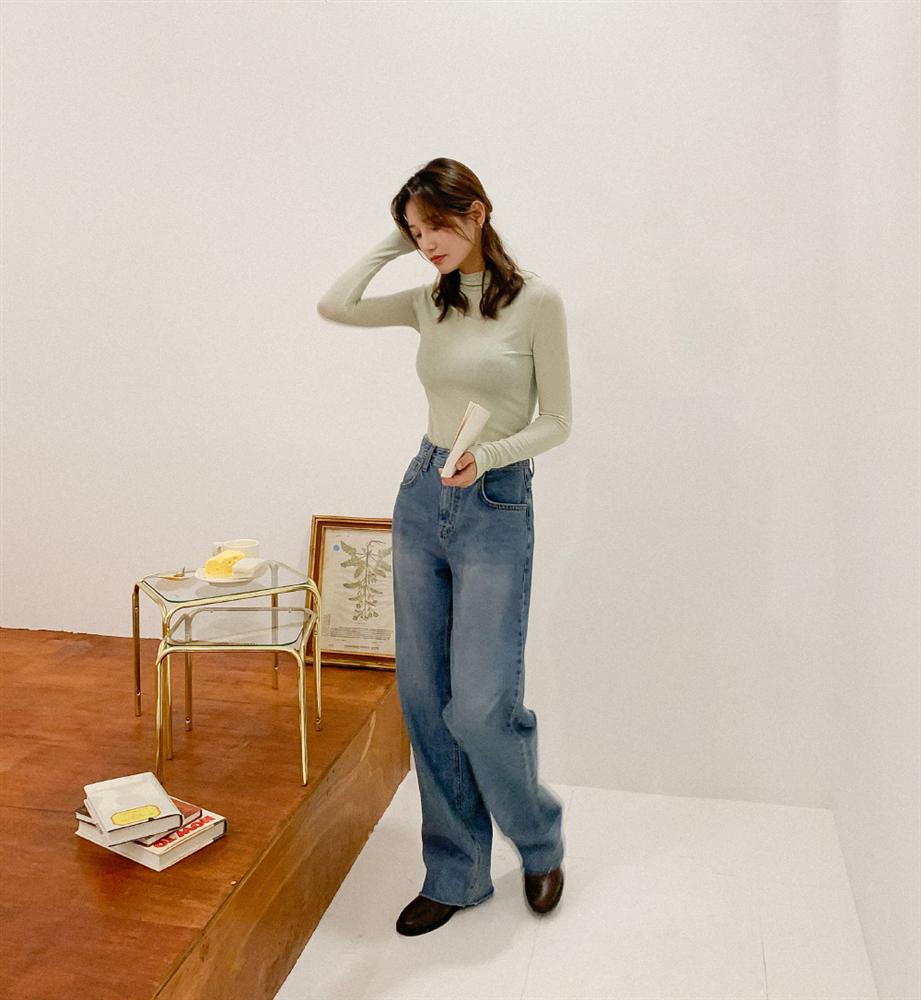 Mê quần jeans ống suông thì bạn nhất định phải sắm 3 mẫu áo sau để mặc là đẹp và chất ngất-6