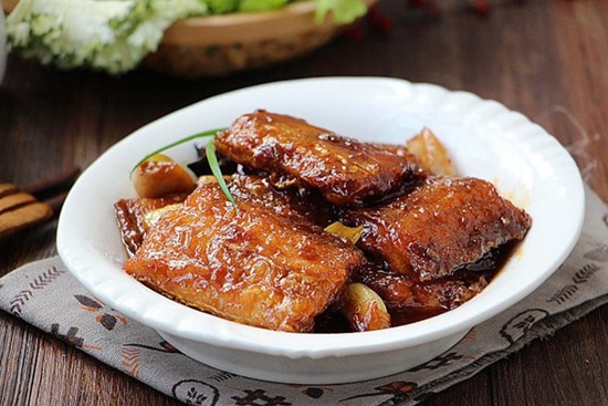 Bao nhiêu cơm tối cũng hết với món cá chiên mặn ngọt siêu ngon này