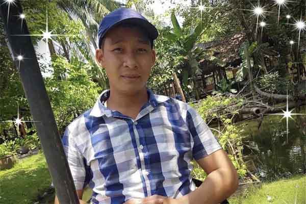 Người đàn ông mặc áo đỏ đại náo trạm thu phí BOT Ninh Xuân, 1 bảo vệ nhập viện-5