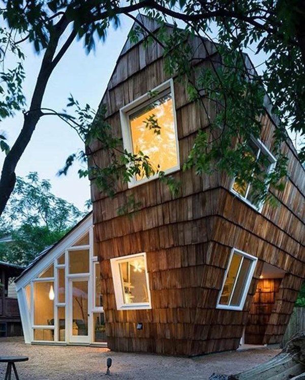 Ít tiền, xây ngôi nhà liêu xiêu như sắp đổ, vợ chồng trẻ khiến ai cũng kinh ngạc-3