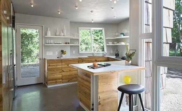 Ít tiền, xây ngôi nhà liêu xiêu như sắp đổ, vợ chồng trẻ khiến ai cũng kinh ngạc-10