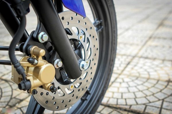 Dấu hiệu phanh xe máy không ăn và cách khắc phục-1