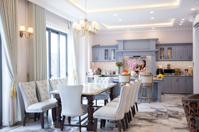 Hoa mắt vì biệt thự mới tậu của dàn sao Việt: Toàn bạc tỷ siêu sang, nhà Ngọc Trinh xa hoa như khách sạn 5 sao-6