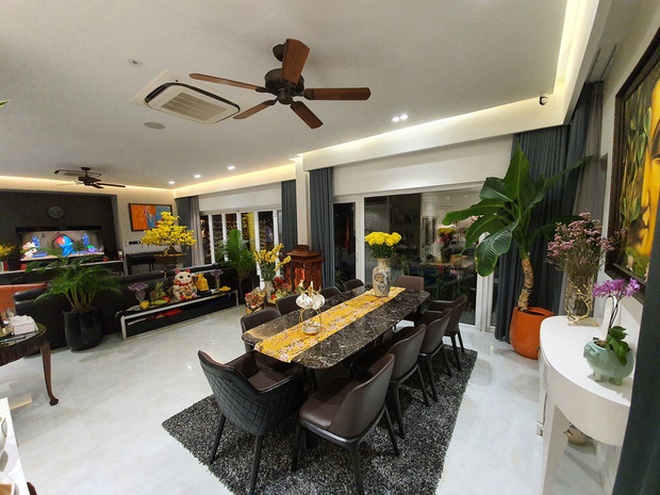 Hoa mắt vì biệt thự mới tậu của dàn sao Việt: Toàn bạc tỷ siêu sang, nhà Ngọc Trinh xa hoa như khách sạn 5 sao-14