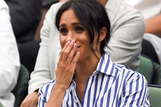 Vợ chồng Meghan Markle đi đâu cũng bị hắt hủi: Ở Canada không ai mặn mà đón tiếp, chuẩn bị đến Mỹ thì bị tấn công dữ dội