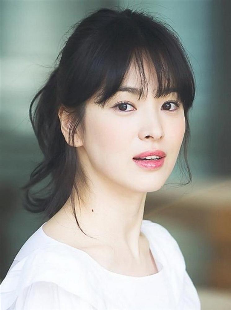 Trùm cuối tóc bà thím nhất định phải thuộc về Song Hye Kyo: Đẹp đỉnh thế này ai cưỡng lại!-11