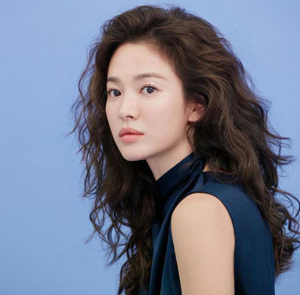 Trùm cuối tóc bà thím nhất định phải thuộc về Song Hye Kyo: Đẹp đỉnh thế này ai cưỡng lại!-6