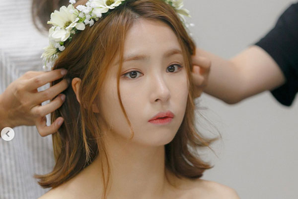 Làm nhân viên dọn dẹp nhà nghỉ, vợ gặp chồng ôm eo bà chủ giàu có-2