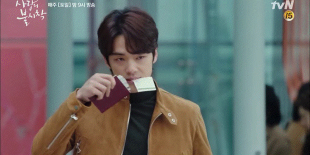 Hứng đạn cứu người yêu, thánh lừa đảo Goo Seung Joon của Crash Landing on You hùng hổ leo thẳng top tìm kiếm Hàn-3