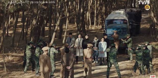 Preview tập cuối Crash Landing on You: Bị thập diện mai phục, Hyun Bin vẫn lao thẳng qua biên giới vì Son Ye Jin?-1