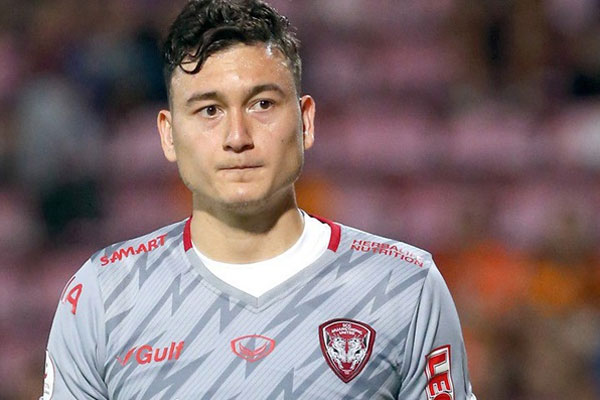 Cứ đầu mùa giải là Văn Lâm sẽ tập gym cật lực, fan lại có dịp bỏng mắt với thân hình 6 múi cực phẩm-5