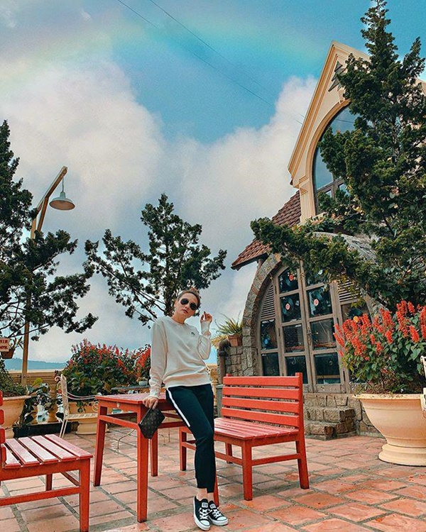 Ngày thường ăn diện kiểu bánh bèo, Bảo Thanh trong mùa dịch bỗng hoá nam nhi-13