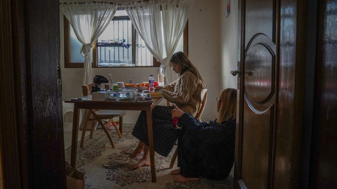 Nhà bán ngầm ở Seoul: Nơi người trẻ khom lưng mà sống, ‘mùi của cái nghèo’ rõ nhất vào hè nhưng họ vẫn từ chối biến thành ‘ký sinh trùng’-8