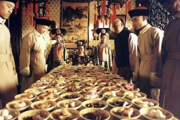 Từ Hi Thái Hậu ăn 300 quả dưa hấu một lần và thói quen lãng phí thức ăn đến mức đầu bếp phải lén lút ra tay sau lưng-3