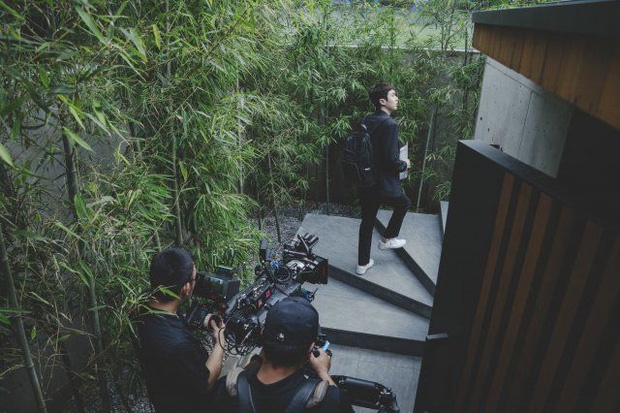 Sốc nặng độ đầu tư bối cảnh ở Kí Sinh Trùng: Từ căn biệt thự cực phẩm tới thùng rác sương sương 53 triệu được mua vì cái nắp quý tộc-9