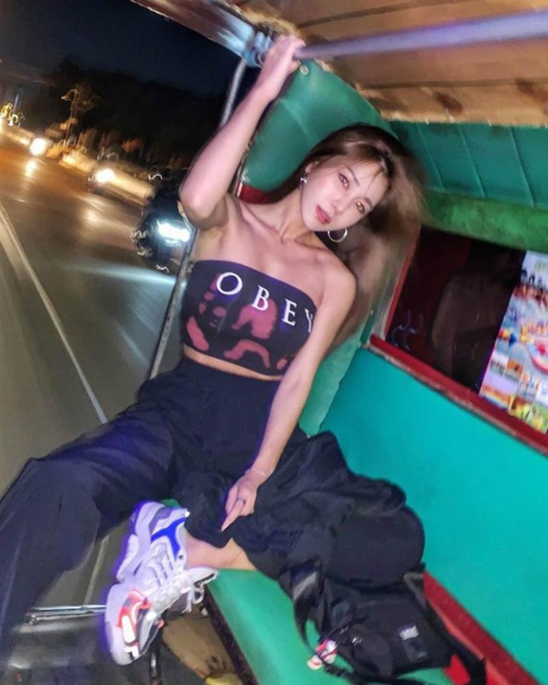 Nữ DJ chuộng bikini khoe dáng gợi cảm, mặc đẹp không kém sao Hàn-8