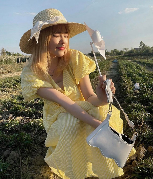 Valentine Sơn Tùng M-TP và Thiều Bảo Trầm đưa nhau đi trốn về miền quê, không check-in chung nhưng vẫn để lộ bằng chứng?-5