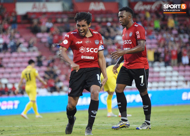 Tại sao Messi Thái có giá 61 tỷ đồng, gấp 15 lần Quang Hải dù đẳng cấp không quá chênh lệch?-4