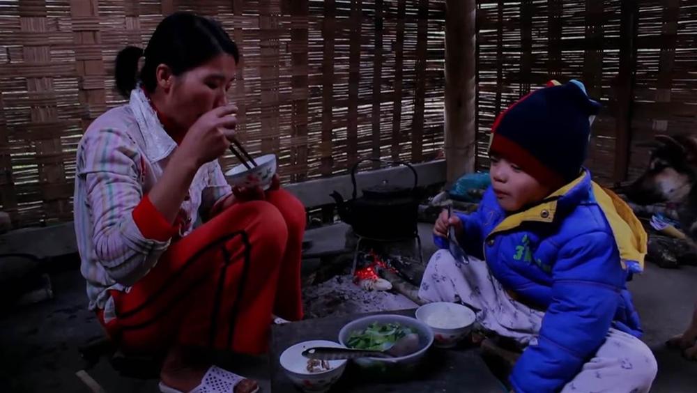 Đường đời nhiều ngã rẽ, đâu mới là lối đi tốt nhất một người mẹ có thể dành cho con?-6