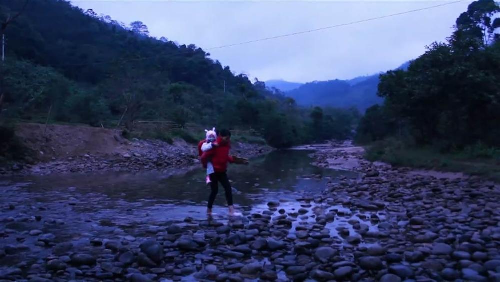 Đường đời nhiều ngã rẽ, đâu mới là lối đi tốt nhất một người mẹ có thể dành cho con?-7