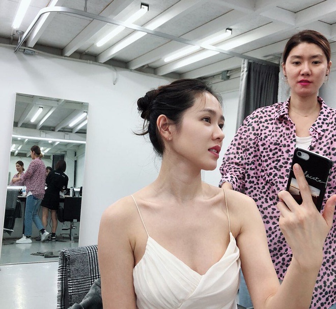 Những lần hiếm hoi Son Ye Jin khoe ảnh gợi cảm-4