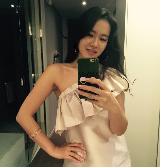 Những lần hiếm hoi Son Ye Jin khoe ảnh gợi cảm-8