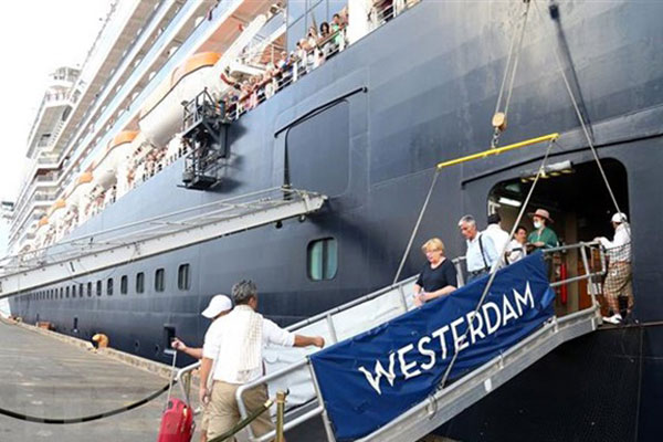 Sự nhọc nhằn của bác sĩ ở Vũ Hán: Tôi cứ nửa tỉnh nửa mê, bật dậy rồi lại nằm xuống-2